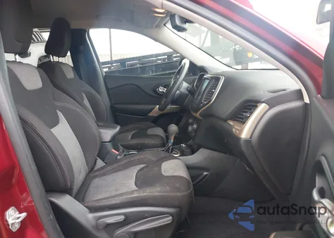 2018 Jeep Cherokee Latitude Tech Connect 4X4 из США, поврежденный, VIN 1C4PJMCB9JD610652